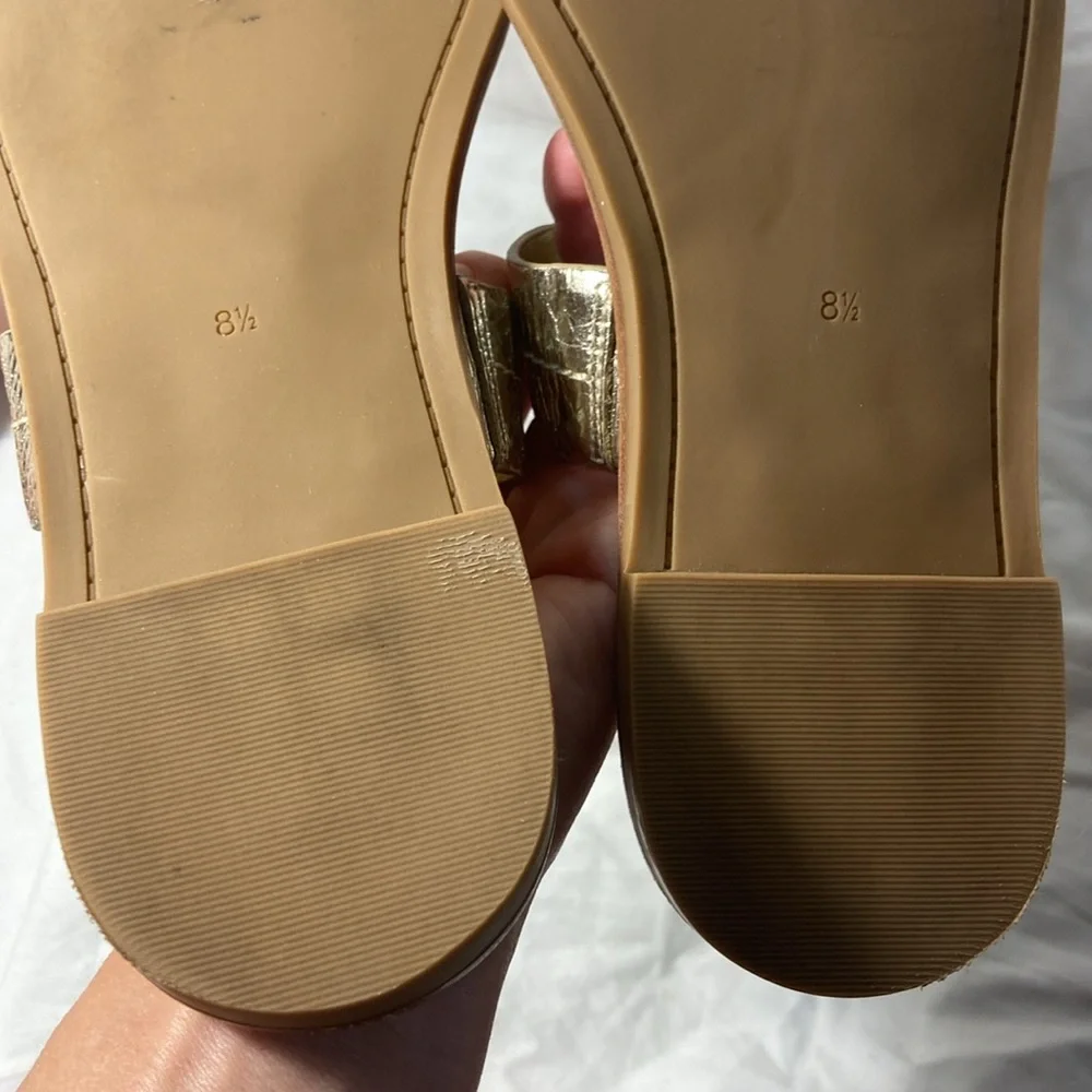 Like new Tory Burch Mini Everly Flat Sandal gold slim